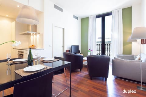 Living room, Dining area