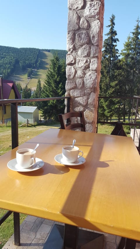 Day, Natural landscape, Coffee/tea facilities, View (from property/room), Balcony/Terrace, Dining area, Mountain view