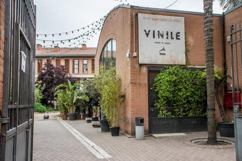 Nearby landmark, Facade/entrance, View (from property/room)