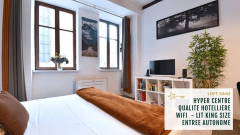 Bed, TV and multimedia, Photo of the whole room