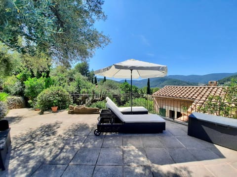 Balcony/Terrace, Garden view, Landmark view, Mountain view, Pool view, Swimming pool