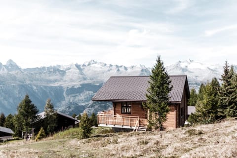 Facade/entrance, Neighbourhood, Natural landscape, Balcony/Terrace