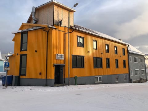 Facade/entrance, Winter