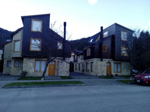 Property building, Neighbourhood