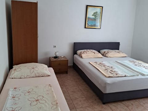 APARTMAN PAVE & ILIJA jr Apartment in Lopar