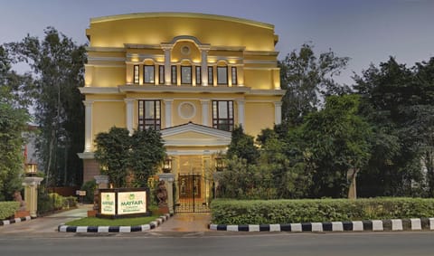 Property building, Facade/entrance