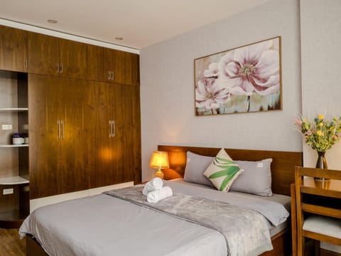 Bed, Photo of the whole room, Bedroom, towels, wardrobe