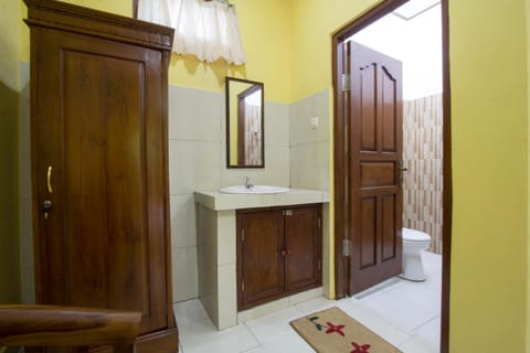 Bathroom, Other, Photo of the whole room, Decorative detail