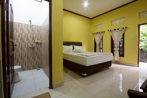 Bathroom, Other, Photo of the whole room, Decorative detail, Bedroom