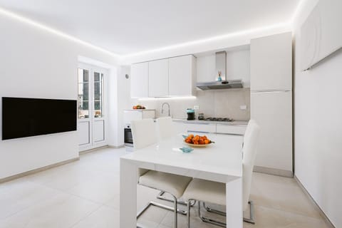 Kitchen or kitchenette, Living room, Dining area