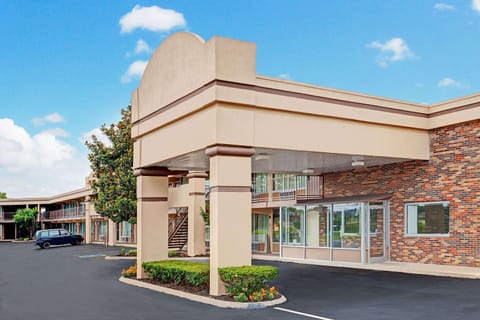 Property building, On site
