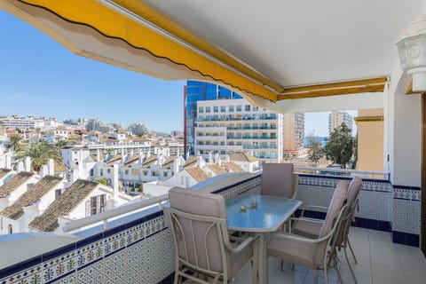 Balcony/Terrace, City view, Street view