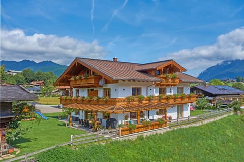 Property building, Day