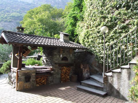 Le Rocher House in Châtillon