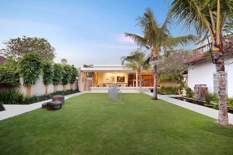 Property building, Garden