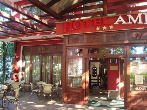 Facade/entrance, Facade/entrance