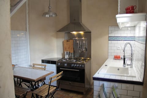 Coffee/tea facilities, Kitchen or kitchenette