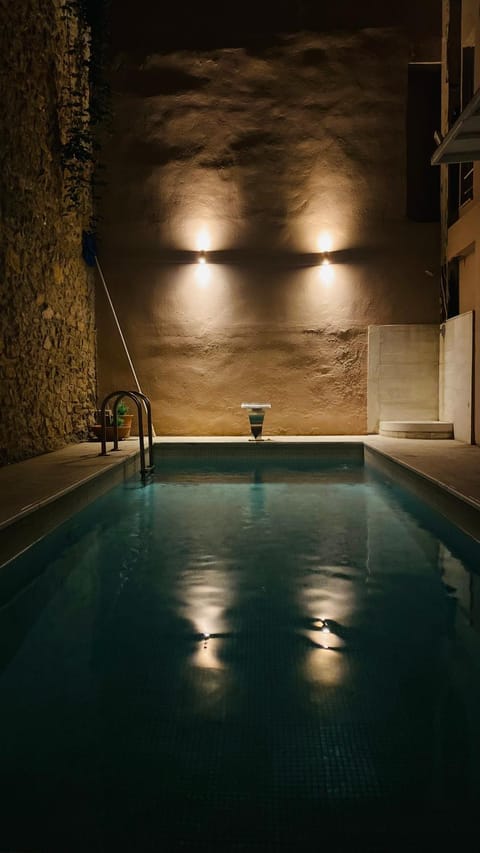 Property building, Pool view, Swimming pool