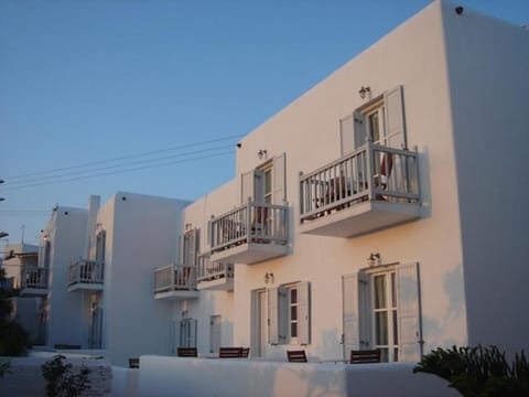 Property building, Day