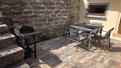 BBQ facilities, Balcony/Terrace