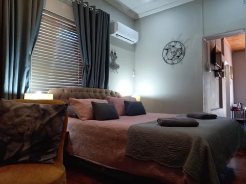 Mountainia Inn Bed and Breakfast in Western Cape