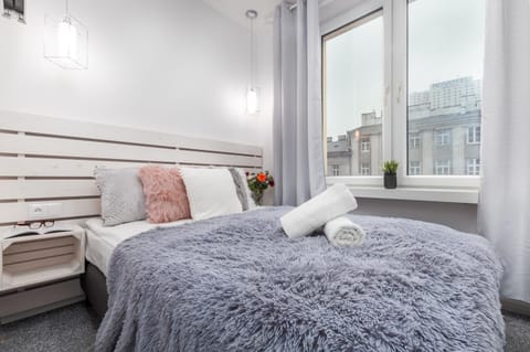 Photo of the whole room, Seating area, Bedroom