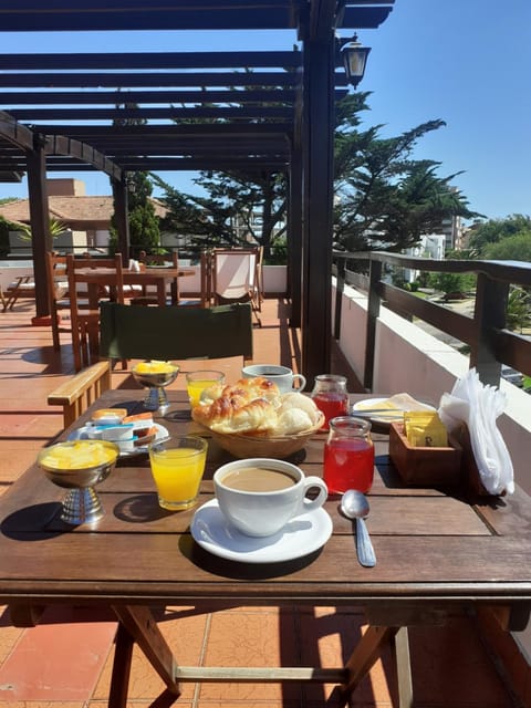 Balcony/Terrace, Breakfast, Continental breakfast