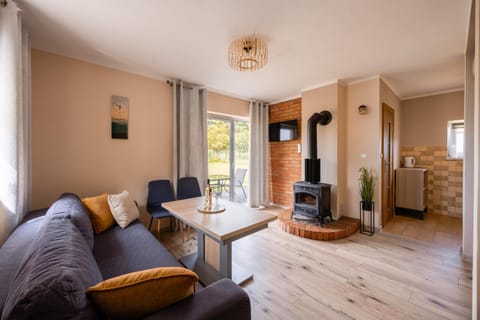 TV and multimedia, Living room, Seating area, fireplace