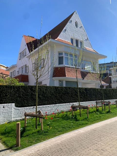 Property building, View (from property/room)