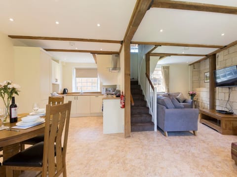 Kitchen or kitchenette, Living room, Dining area