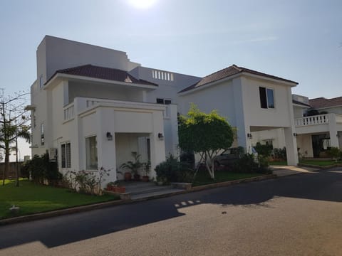Facade/entrance, Garden view, Street view