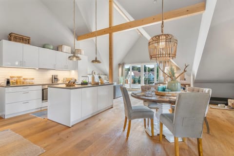 Living room, Dining area, kitchen