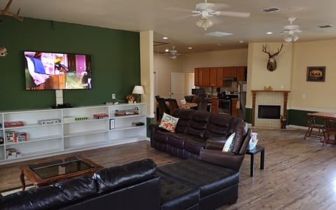 Top of the Hill RV Resort & Cabins Cabin in Rio Grande