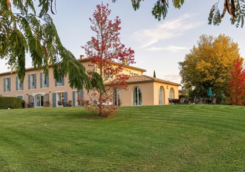 Property building, Garden, Garden view