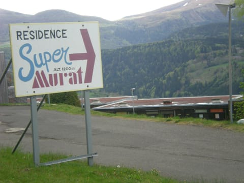 DUPLEX 4 pers super murat 1200 m alt prox mont dore bourboule sancy Country House in Auvergne-Rhône-Alpes