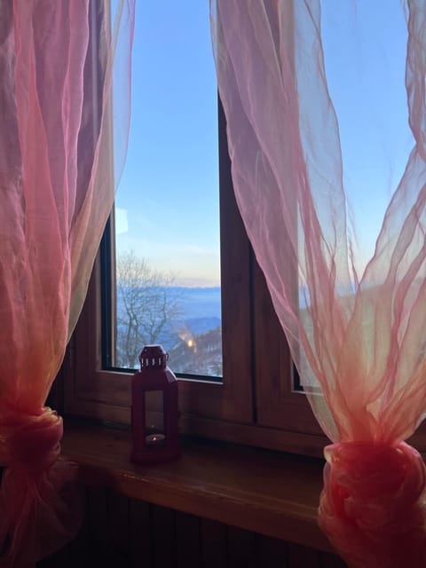 Decorative detail, Mountain view