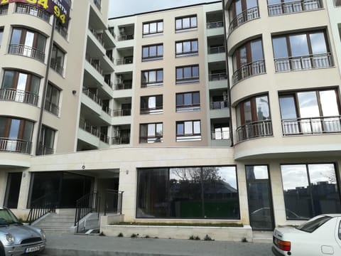 Property building, Nearby landmark, Restaurant/places to eat, Facade/entrance, Neighbourhood, Natural landscape, Billiard, Bowling, Casino, Children play ground, Fishing, Game Room, Nightclub / DJ, Snorkeling, Fitness centre/facilities, Beach, Aqua park, Hiking, Cycling, Diving, Kids's club, Evening entertainment, City view, Street view, Supermarket/grocery shop, Shopping Area