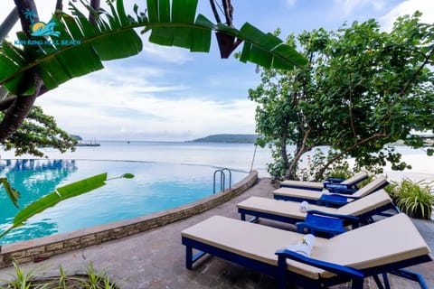 Nearby landmark, Day, Natural landscape, Pool view, Sea view, Swimming pool