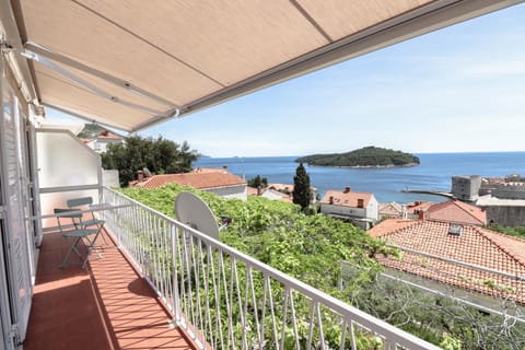 Balcony/Terrace, City view, Landmark view, Sea view