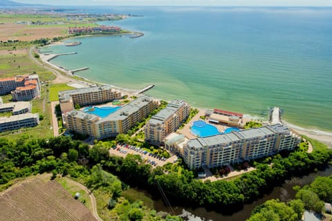Property building, Day, Bird's eye view, Beach, Pool view, Sea view, Swimming pool