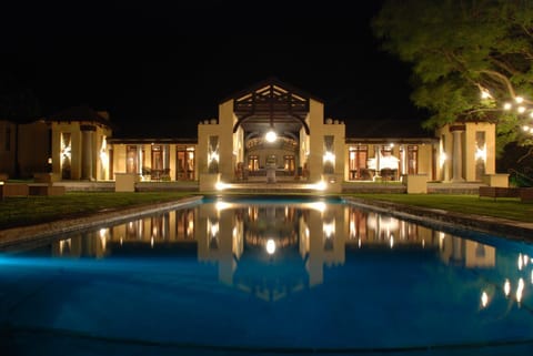 Property building, Swimming pool