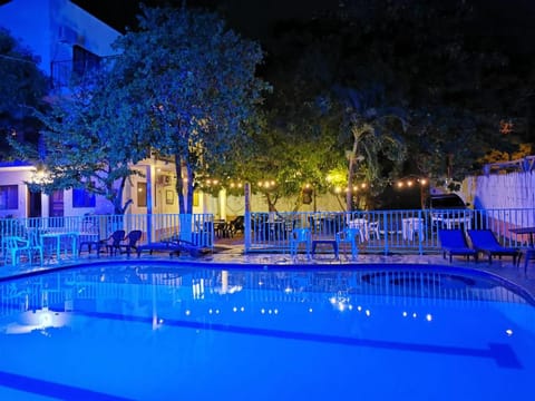 Night, Swimming pool
