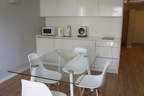 Communal lounge/ TV room, Communal kitchen