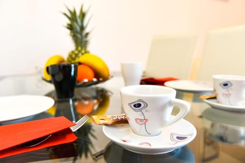 Food and drinks, Decorative detail