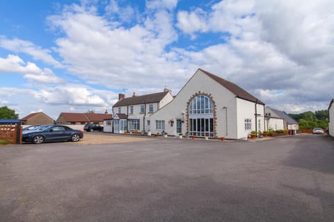 Property building, Day, Parking