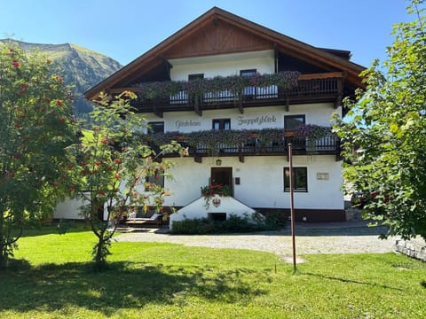 Property building, Natural landscape, Garden, Mountain view