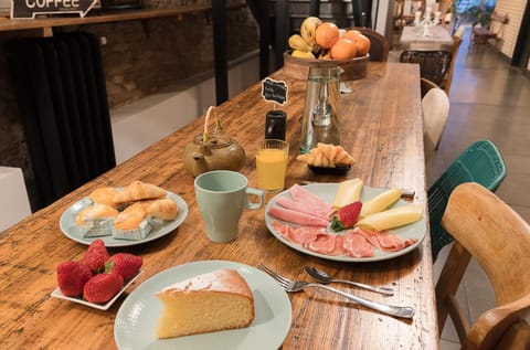 Breakfast, Continental breakfast, Buffet breakfast