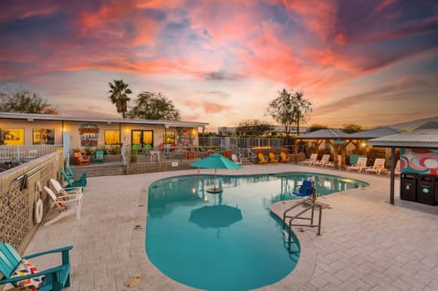 Swimming pool