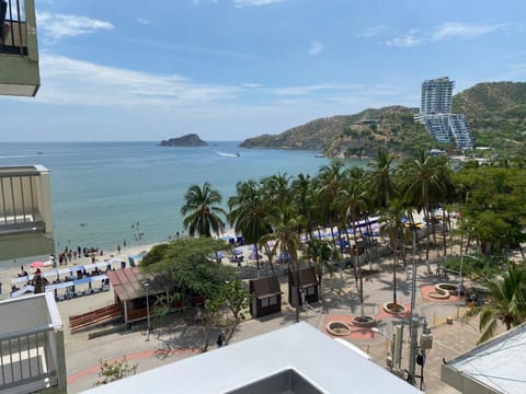 Sea view, Street view