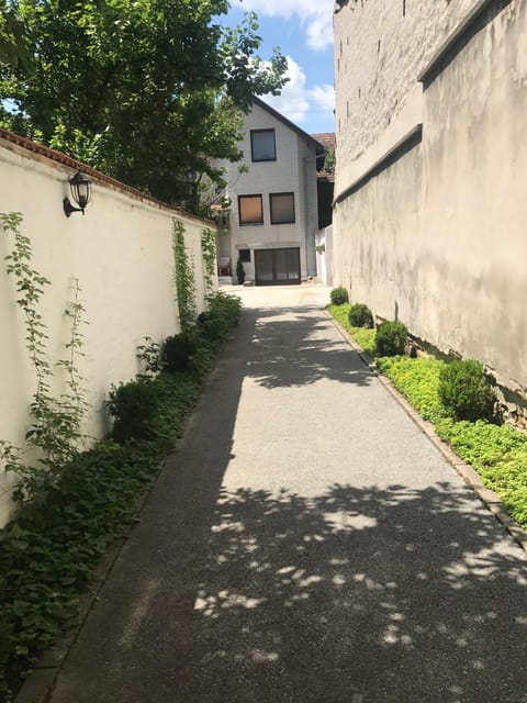 LM 19 Apartment in Novi Sad